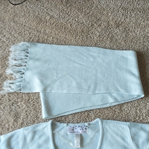 Sweater & Scarf - Picture 5 of 17